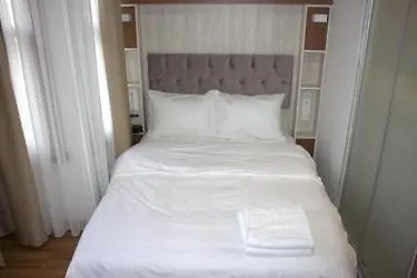 Hotel Qonaq Istanboel